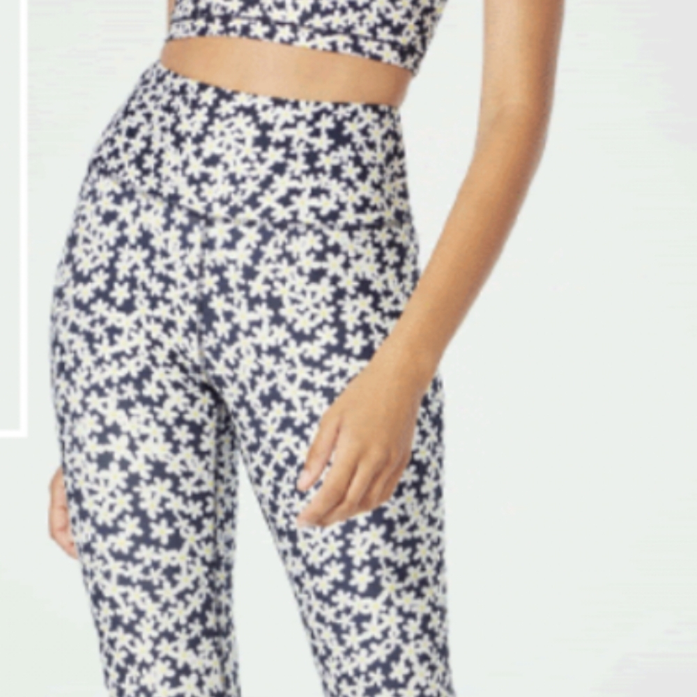 Ellie Flower Child Sports Bra and Leggings Size Medium